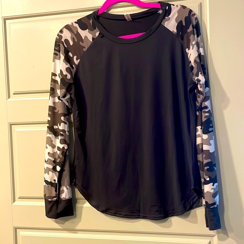 Shein Baseball Shirt w. Camo Sleeves